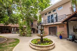 Beautiful, Peaceful, 4-Bedroom Hacienda, 5-Minutes from the Beach - Image 4