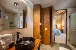 One Of A Kind Beautiful Home 5-minutes From Town - Image 5
