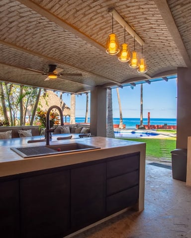 Palmar & Tocayo combined beachfront kitchen