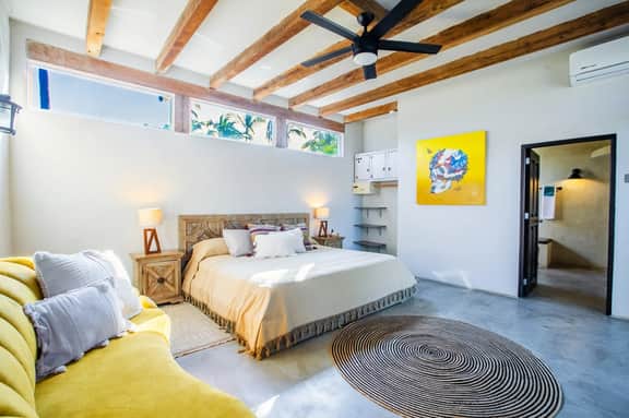 Casa Tocayo · Beachfront - 4BD Condo w/ Master Suite - Image 3